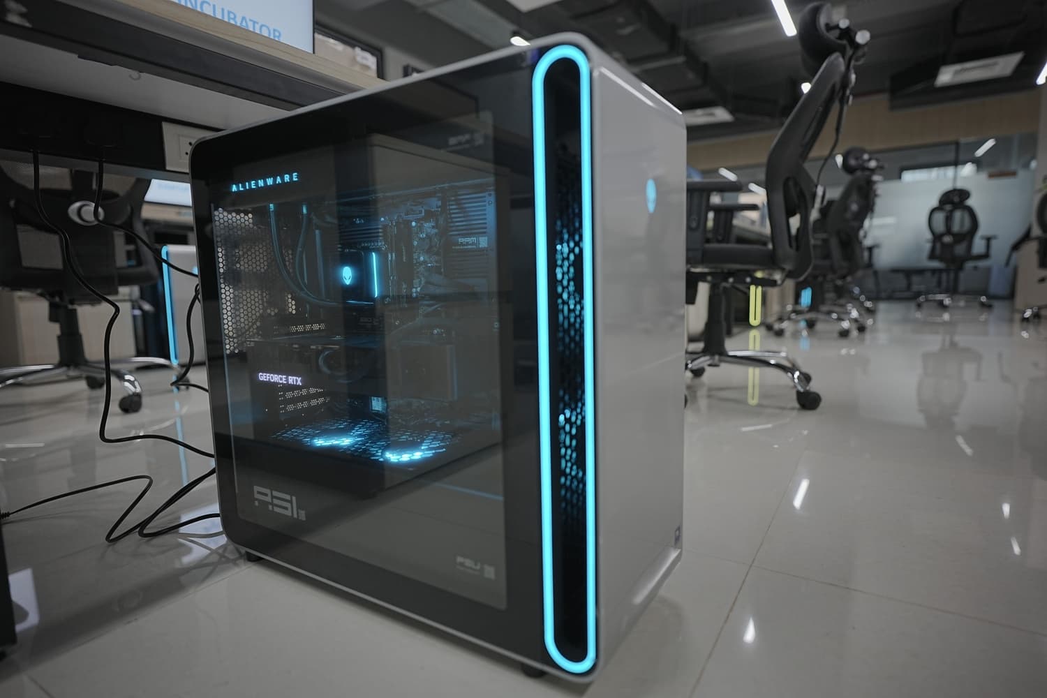 60 Alienware workstations with a combination of the world’s most powerful CPUs and 5090 GPUs from Nvidia for VFX and Gaming.